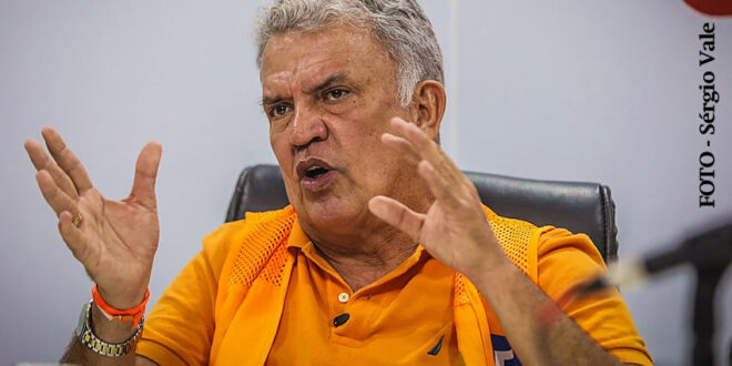 Petecão participa de aula inaugural do curso de Agronomia em Plácido de Castro