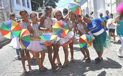 Veja quais são as regras para crianças e adolescentes curtirem a folia de carnaval em Rio Branco