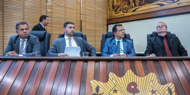 Aleac aprova Auxílio Temporário de R$ 400 para servidores da Saúde e indenização a servidores temporários do Detran e Depasa