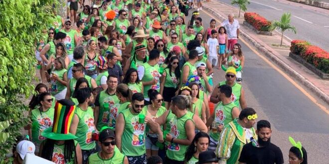 Bloco ‘Boi Cagão’ promove carnaval de rua nesta segunda (20)