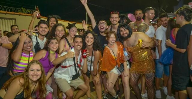 Bloco dos Sujos fez a festa no bairro do Tucumã neste domingo