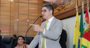 Calegário pede convocação de Donadoni na Aleac para esclarecer nomeação de esposa