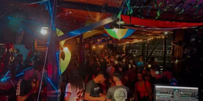Último dia de carnaval e a dica é Bloquinho da República para fechar a folia com chave de ouro