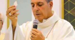Bispo Dom Joaquín Pertiñez é internado na UTI do hospital Santa Juliana