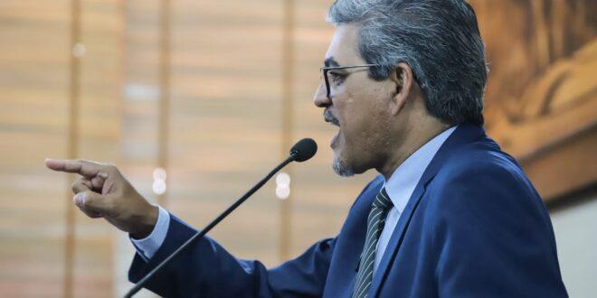 Edvaldo denuncia péssimo serviço executado pela Atlas na pista de Jordão: “isso pode matar pessoas”