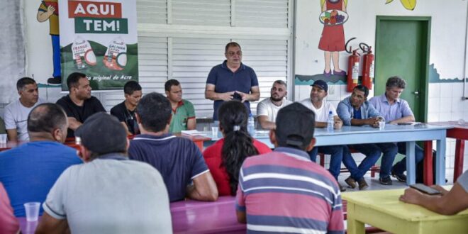 Governo do Acre vai entregar agroindústria de frango caipira com larga escala comercial