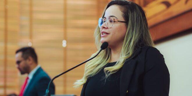 “A educação é a ferramenta máxima que nós temos para enfrentar a desigualdade social”, diz Michelle Melo