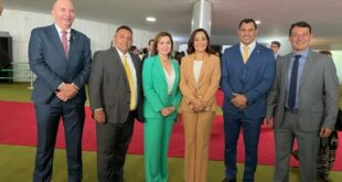 “Momento de celebrar a união pelo Acre”, diz vice-governadora Mailza na posse dos deputados federais acreanos