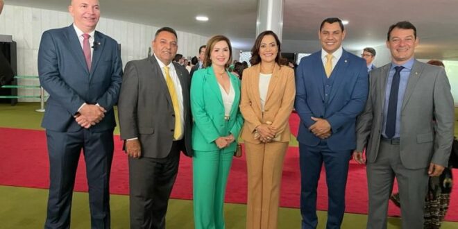 “Momento de celebrar a união pelo Acre”, diz vice-governadora Mailza na posse dos deputados federais acreanos