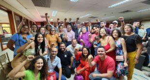 Edvaldo Magalhães assume o sexto mandato e destaca luta em defesa da democracia