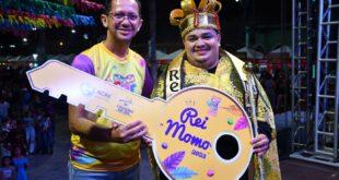 Baile e concurso da realeza são destaques na abertura do Carnaval em Cruzeiro do Sul