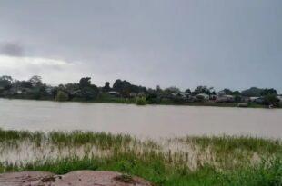 Rio Iaco ultrapassa a cota de alerta
