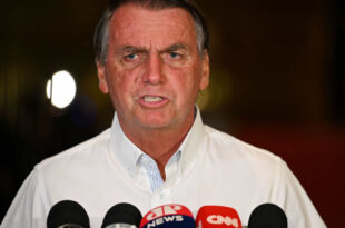 Senadores dos EUA pressionam Biden por extradição de Bolsonaro