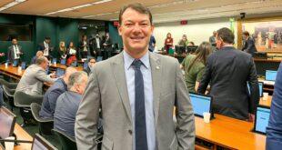 Roberto Duarte será titular da Comissão de Constituição e Justiça na Câmara dos Deputados