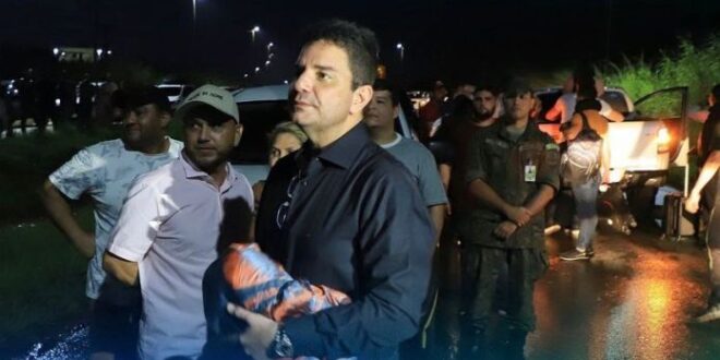 Gladson decreta antecipação do pagamento de férias e gratificação natalina para servidores atingidos pela enchente