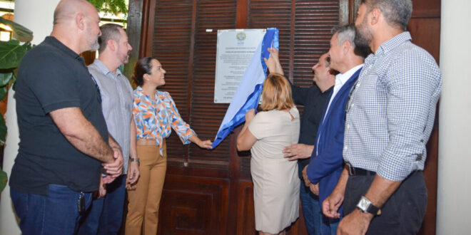 Governo entrega espaço para venda de artesanato em Rio Branco