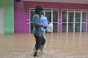 Saúde do Acre alerta para risco de contaminação por contato com águas de enchente