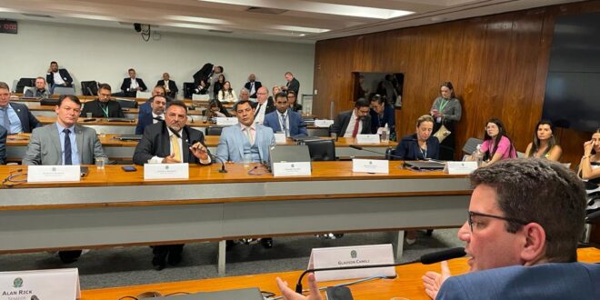União em favor do Acre é consenso em reunião do governador Gladson Cameli com a bancada federal