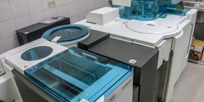 Fundhacre adquire novo equipamento para o laboratório de análises clínicas