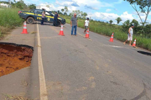 BR-364 continua interditada no distrito de Extrema