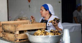 Famílias recebem assistência em saúde em escolas estaduais preparadas para abrigo