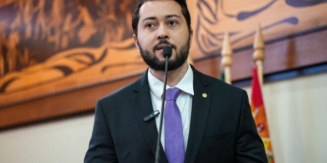 Jarude pede que Governo retire exigência de diploma em direito para cargo no concurso da PM