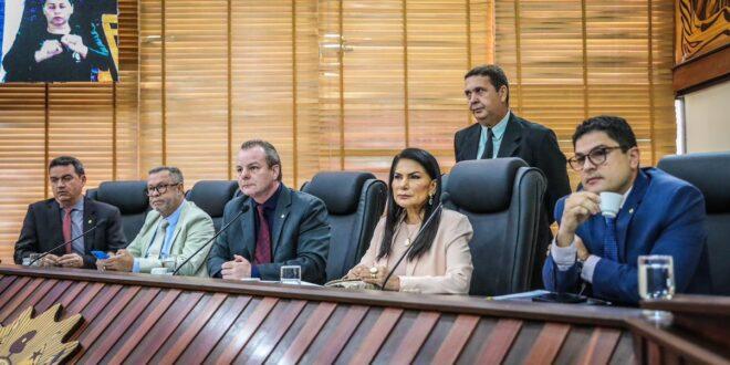 Aleac derruba veto ao projeto de lei do PCCR dos servidores do Detran