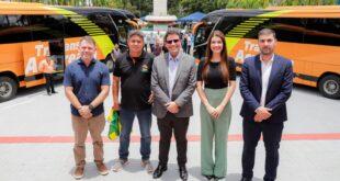 Nicolau Júnior prestigia apresentação de frota da empresa Transacreana