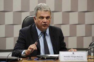 Projeto de Petecão que isenta IR para professor ganha força com aprovação de MP que reduz alíquota