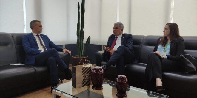 Senador Sérgio Petecão se reúne com presidente da Conab para apoiar produtores rurais
