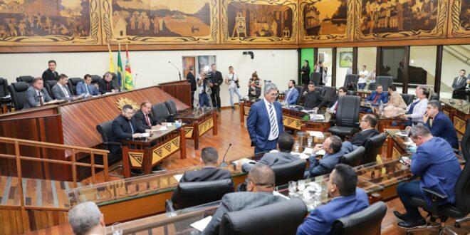 Coluna da Angélica- Treta na Assembleia