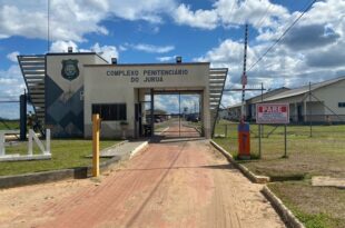 NO ACRE: Presos escaparam de cadeia correndo em disparada