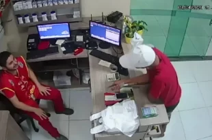 Armado de faca assaltante rouba loja de conveniência em Mâncio Lima