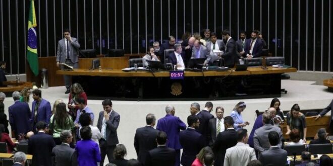 Câmara analisa MP que concede isenção de tributos a companhias aéreas