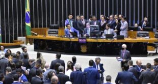 Deputados aprovam MP que concede isenção de impostos a empresas aéreas