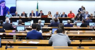 Centrais sindicais pedem mudança imediata do Imposto de Renda em reforma tributária