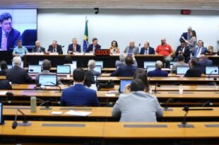 Centrais sindicais pedem mudança imediata do Imposto de Renda em reforma tributária