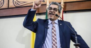 Edvaldo Magalhães diz que reajuste anual de 5,08% concedido pelo governo não corrige nem a inflação