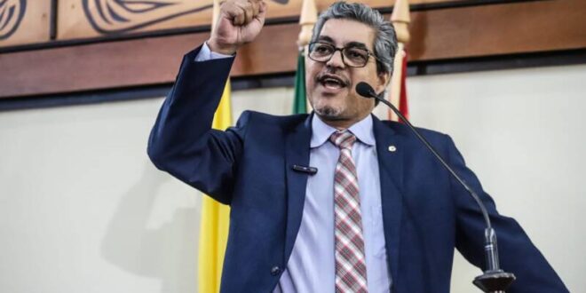 Edvaldo Magalhães diz que reajuste anual de 5,08% concedido pelo governo não corrige nem a inflação