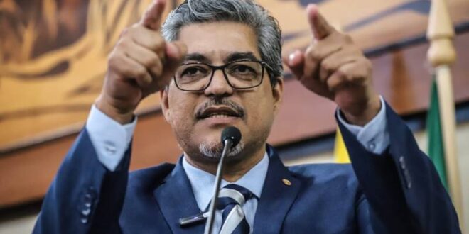 Edvaldo solicita ao governo envio de projeto que revisa o PCCR da Saúde e garante vagas para enfermeiros e auxiliares