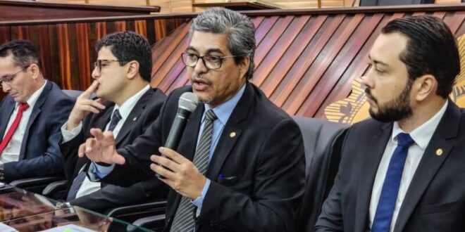 Atendendo pedido de Edvaldo, Aleac discute reformulação do PCCR da Saúde e procuradora revela que criação de vagas é necessária e há legalidade