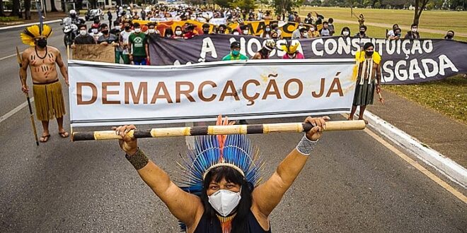 Lula assina homologação de território indígena no Acre