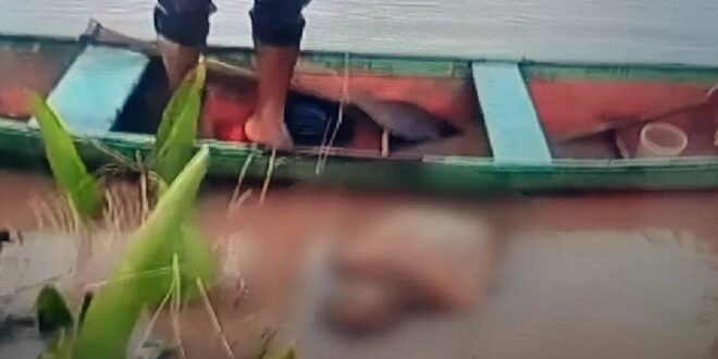 Idoso que ajudava alagados em sua canoa é encontrado morto no Rio Acre
