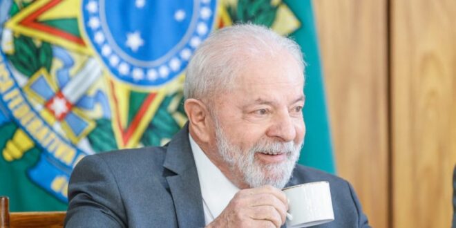 Pagamento extra de R$ 50 para adolescentes e gestantes começa em junho