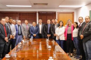 Ao receber senador Bittar na Aleac, Nicolau diz: “tem ajudado muito o Acre”