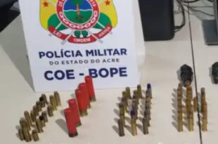 Pai e filho são presos com armas e munições