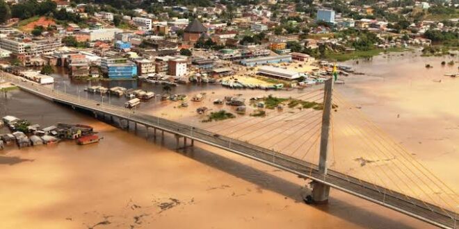 Nível do Rio Juruá ultrapassa cota de transbordo