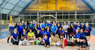 Mulheres do Universitário realizam vôlei solidário para arrecadar donativos para os atingidos pela enchente