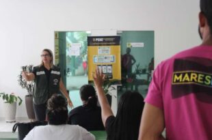 Central de Atendimento: DPE/AC realiza última etapa da emissão de documentos para vítimas da alagação
