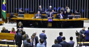 Câmara pode votar nesta quarta projeto que prevê validade indeterminada para laudo de autismo